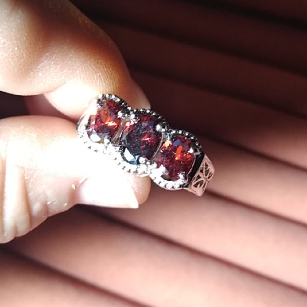 Ring - Picture 2 of 4